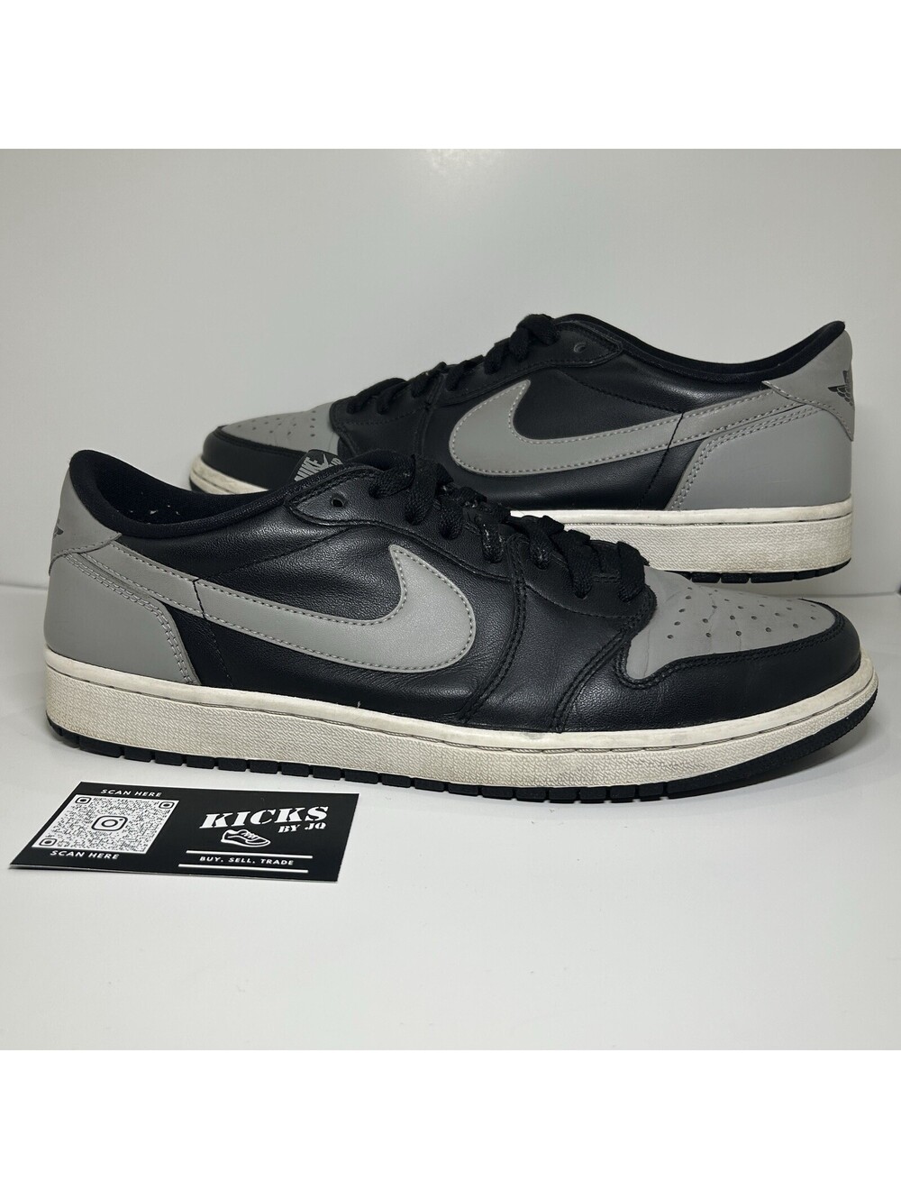 Air Jordan 1 Retro Low Shadow 2015 - Size 11 - (705329-003)